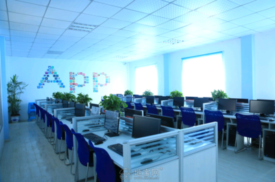 從零基礎(chǔ)到軟件開發(fā)高手 江西新華電腦助力實現(xiàn)夢想